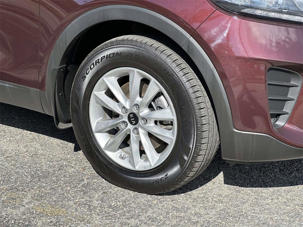 Used 2019 Kia Sorento LX image 28