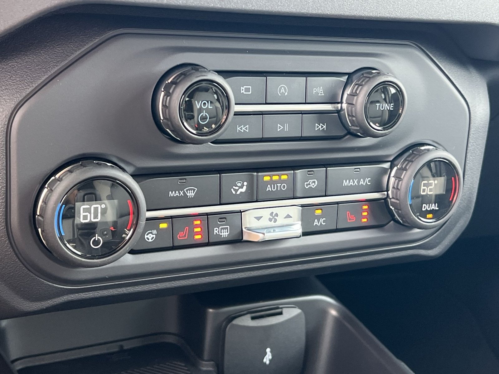 New 2026 Ford Bronco Outer Banks AWD/4WD image 21