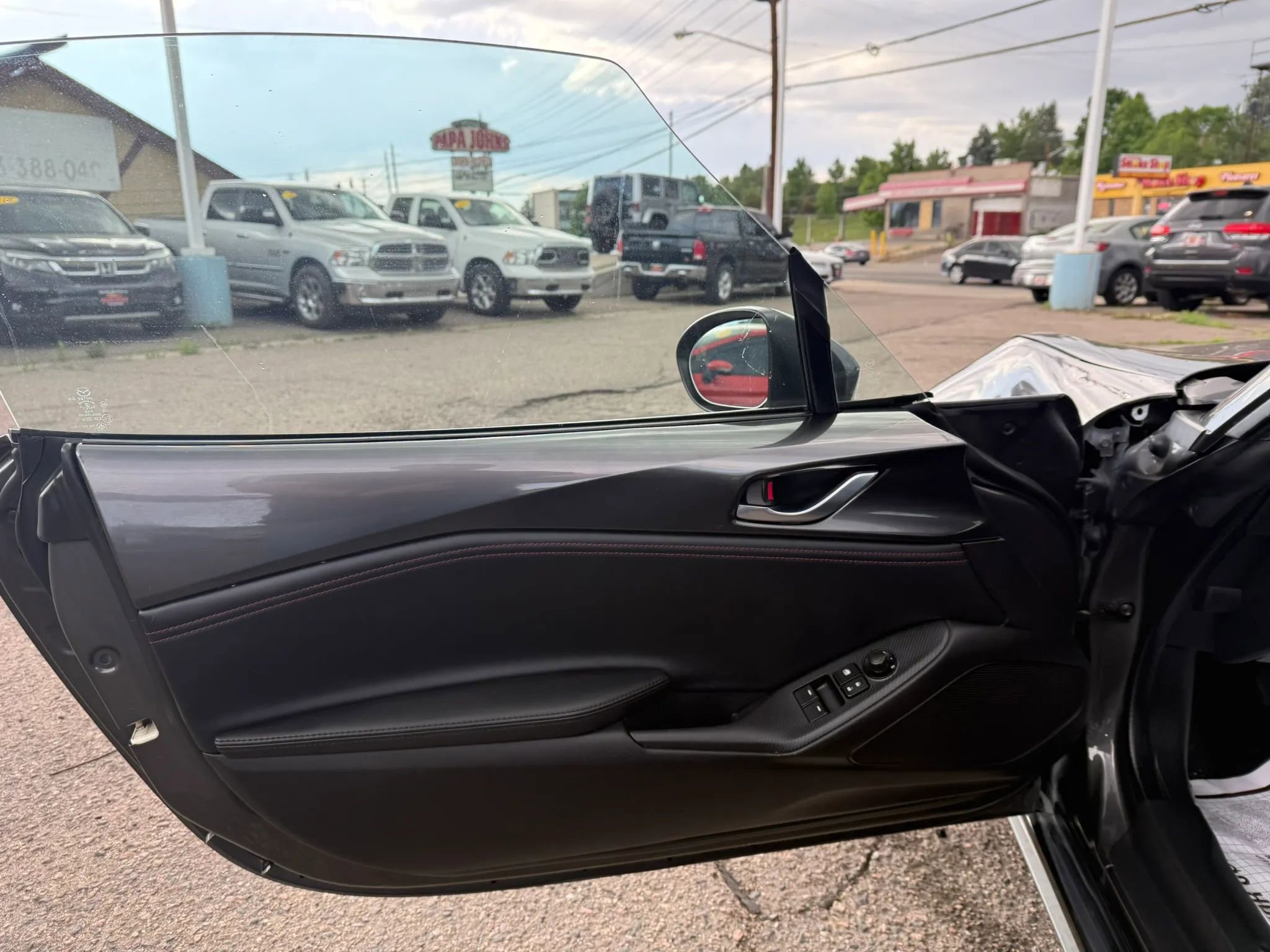 Used 2017 MAZDA MX-5 Miata RF Grand Touring RWD image 12