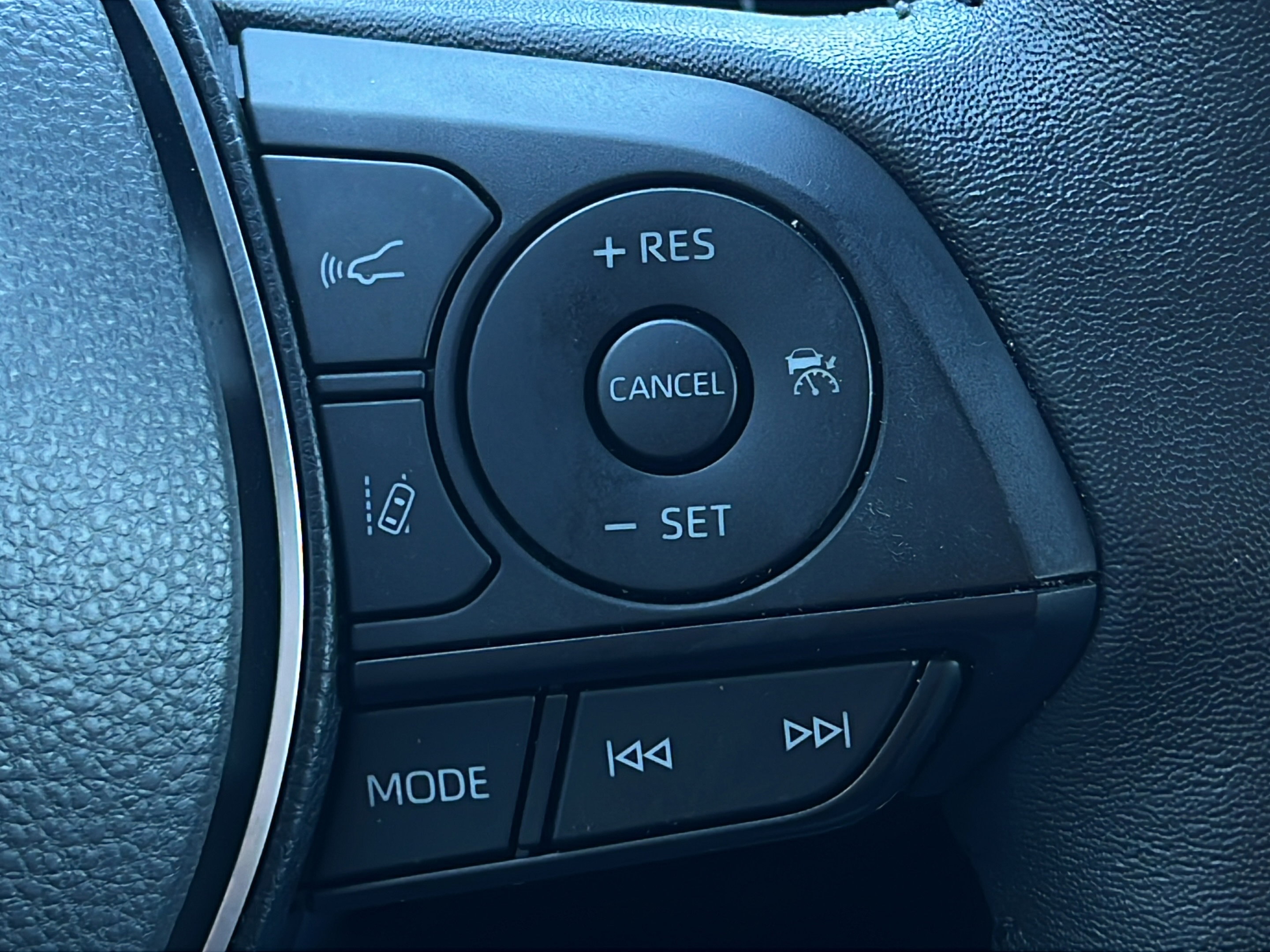 Used 2023 Toyota RAV4 Limited AWD/4WD image 20