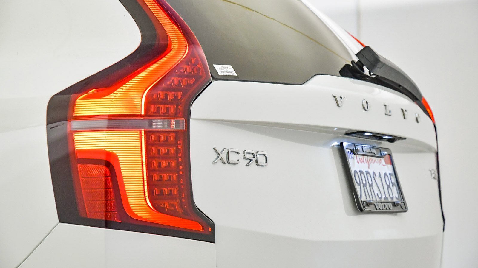 Certified 2025 Volvo XC90 T8 Plus w/ Protection Package Premier image 12