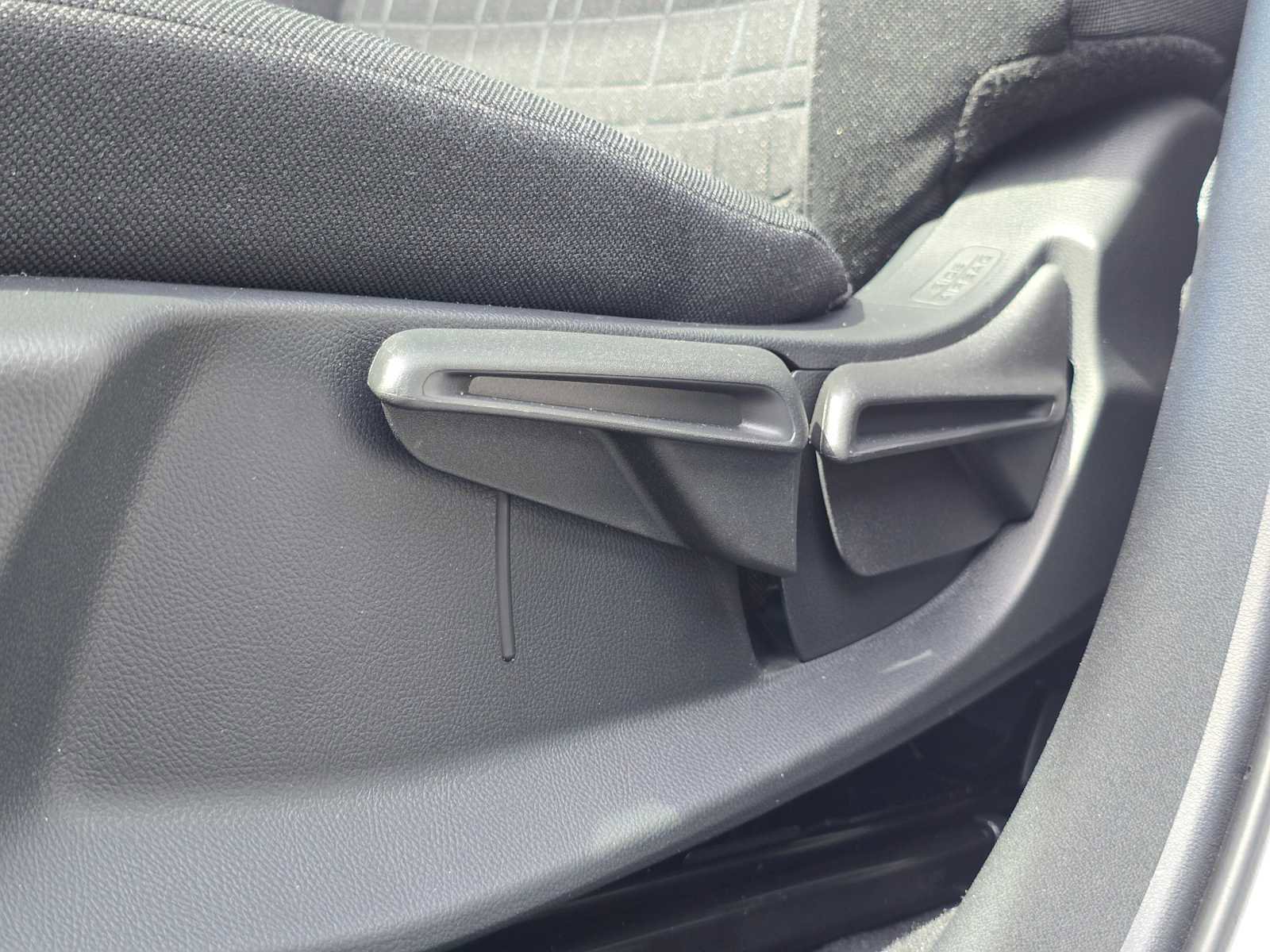 New 2027 Honda HR-V LX image 24
