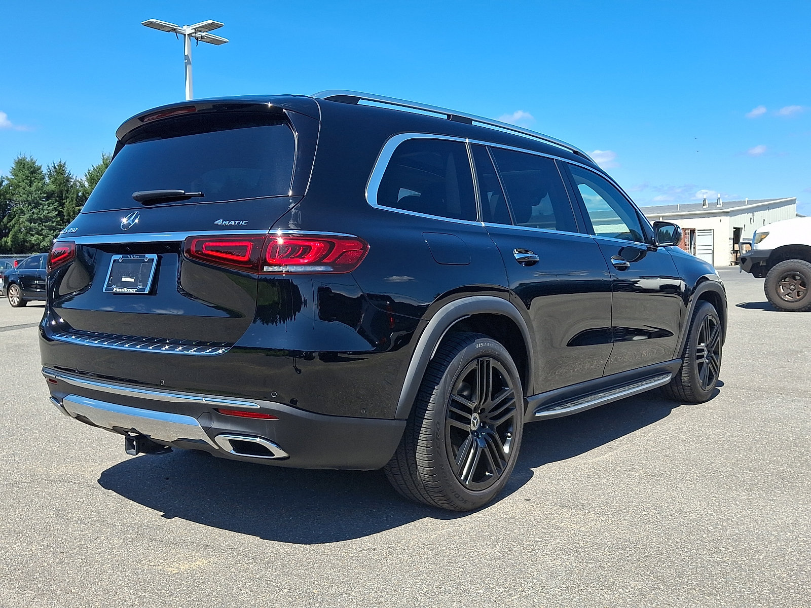 Used 2023 Mercedes-Benz GLS 450 4MATIC image 7