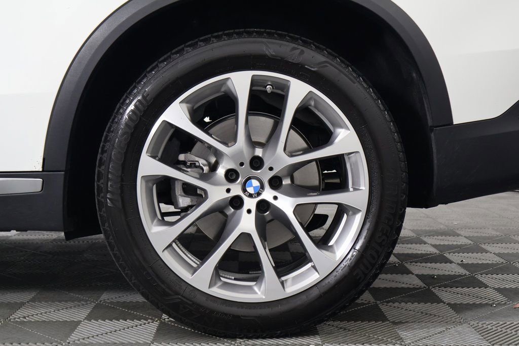 Used 2025 BMW X5 xDrive40i w/ Climate Comfort Package image 16