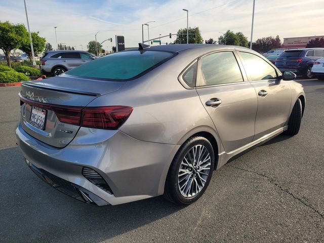 Used 2024 Kia Forte GT-Line w/ GT-Line Premium Package image 4