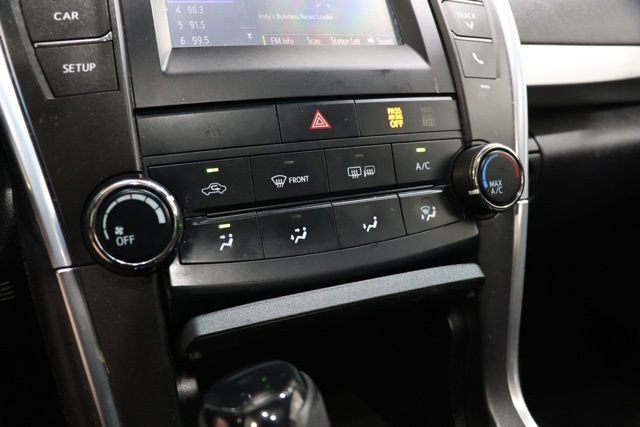 Used 2016 Toyota Camry SE w/ Moonroof Package FWD image 24