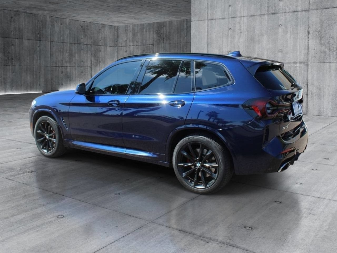Used 2022 BMW X3 xDrive30i w/ M Sport Package 2 AWD/4WD image 3