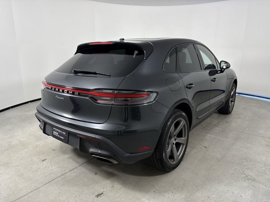 Certified 2025 Porsche Macan image 7