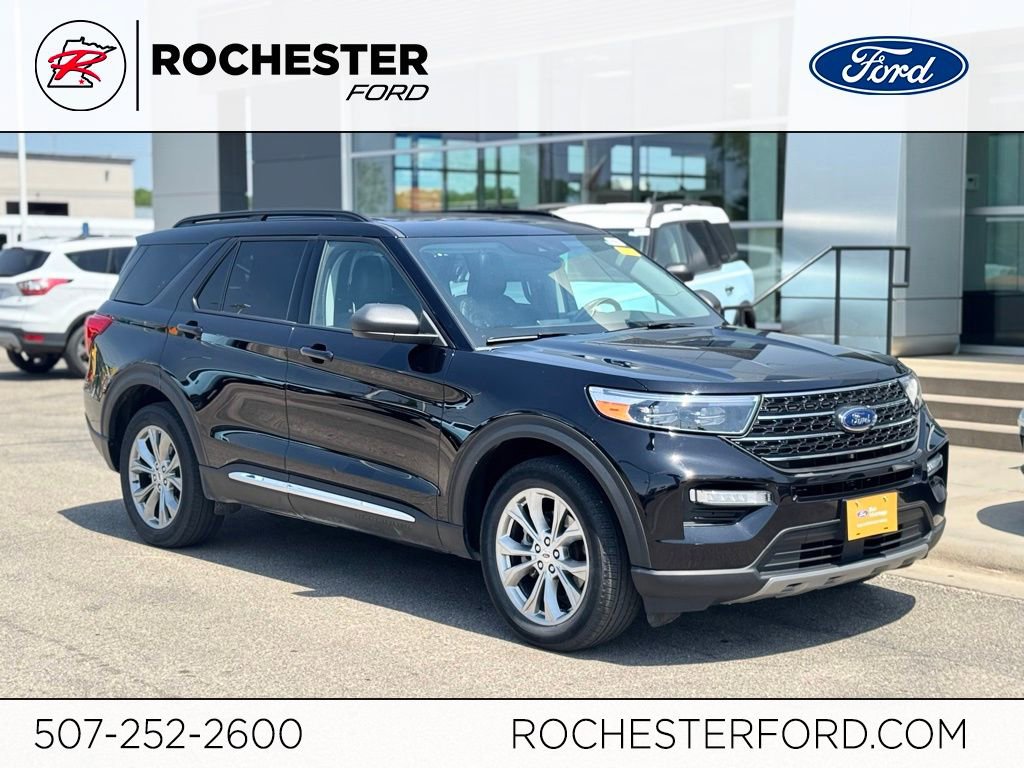 Certified 2023 Ford Explorer XLT w/ Equipment Group 202A AWD/4WD image 1