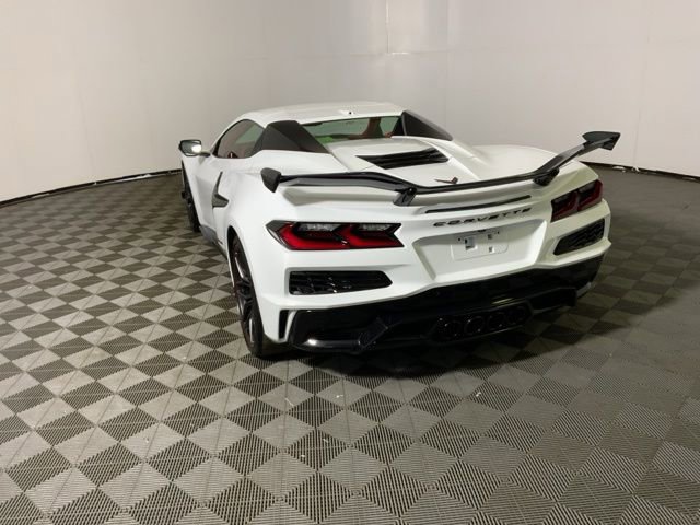 Used 2023 Chevrolet Corvette Z06 w/ Z07 Performance Package image 11