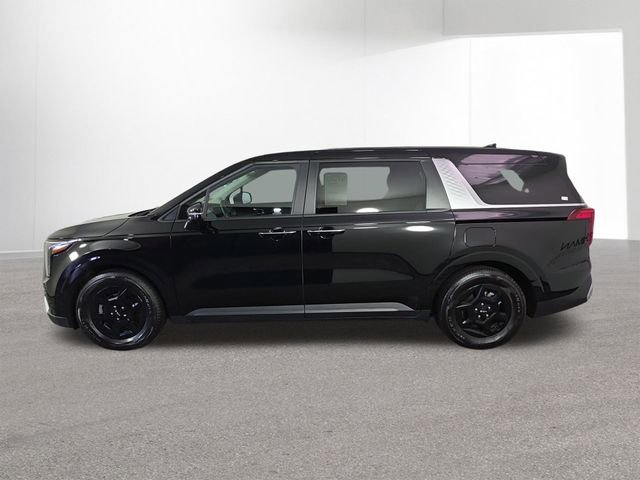 Used 2025 Kia Carnival FWD image 14