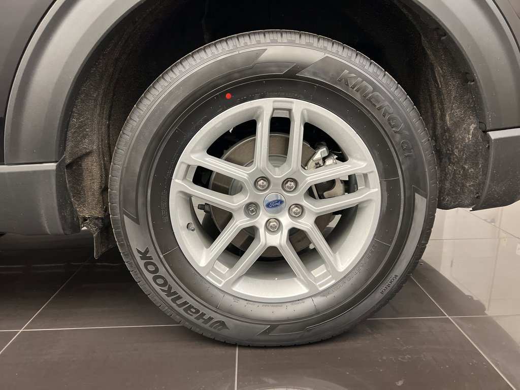 Used 2025 Ford Explorer Active image 6
