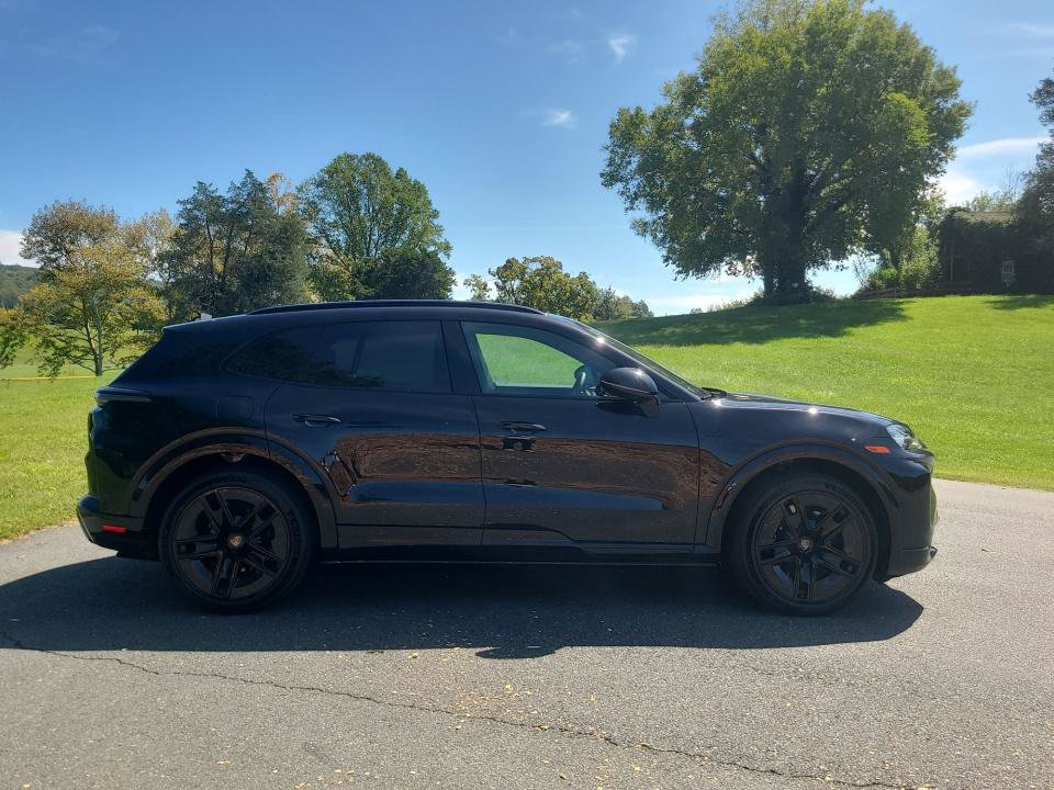 New 2026 Porsche Cayenne Turbo Electric AWD/4WD image 8