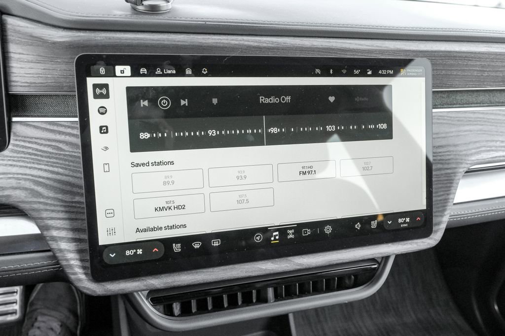 Used 2022 Rivian R1T Adventure image 28