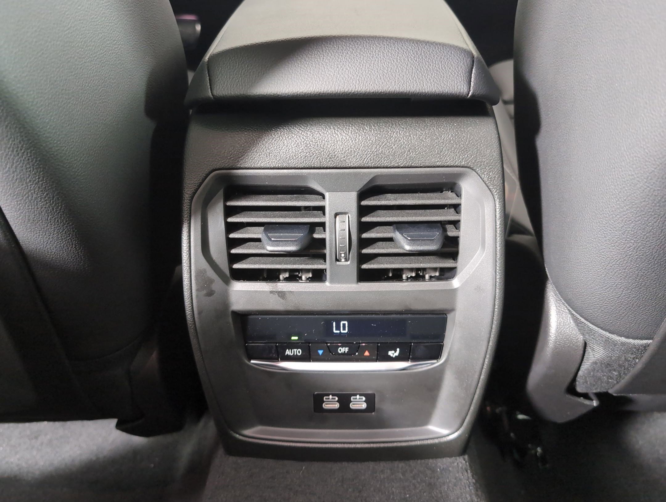 Used 2026 BMW 330i Sedan w/ M Sport Package image 29