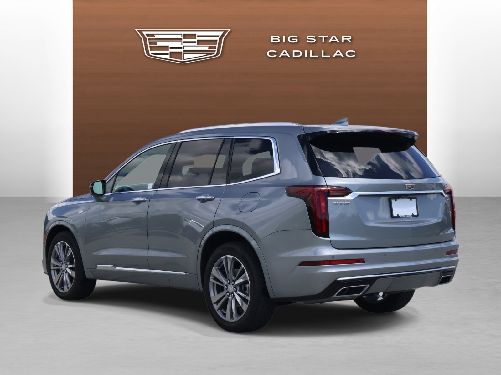 Certified 2025 Cadillac XT6 Premium Luxury FWD image 3