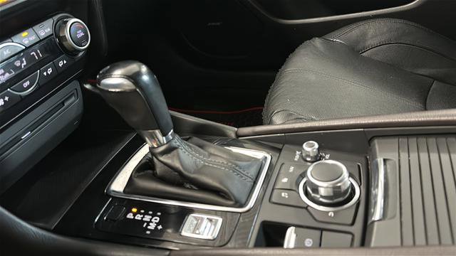 Used 2018 MAZDA MAZDA3 Grand Touring FWD image 19