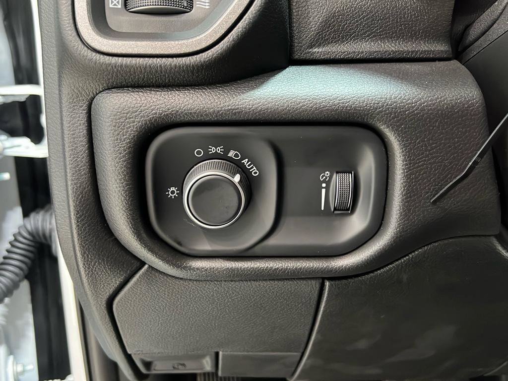 New 2024 RAM 3500 Tradesman image 32