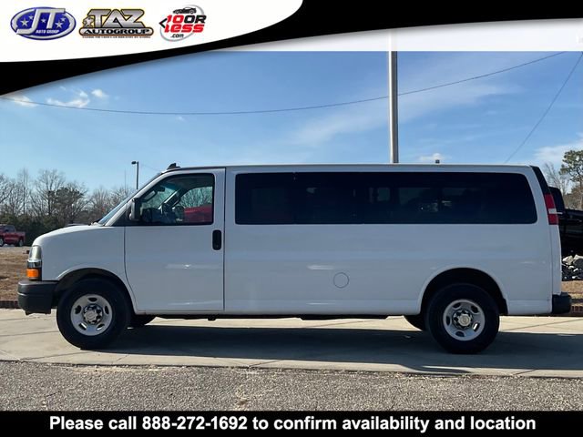 Used 2016 Chevrolet Express 3500 LT w/ LT Preferred Equipment Group image 4