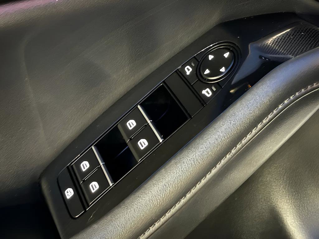 Used 2023 MAZDA MAZDA3 s image 37