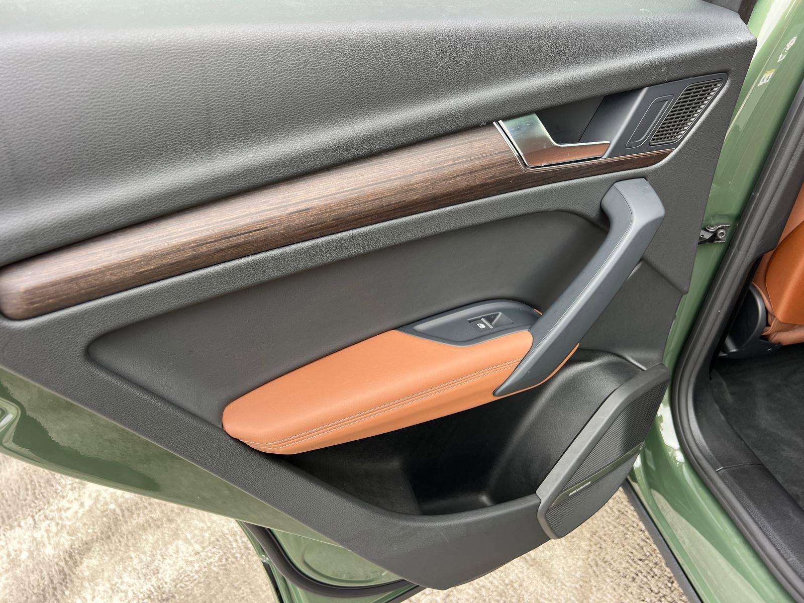 Certified 2024 Audi Q5 e Premium Plus w/ Premium Plus Package image 22