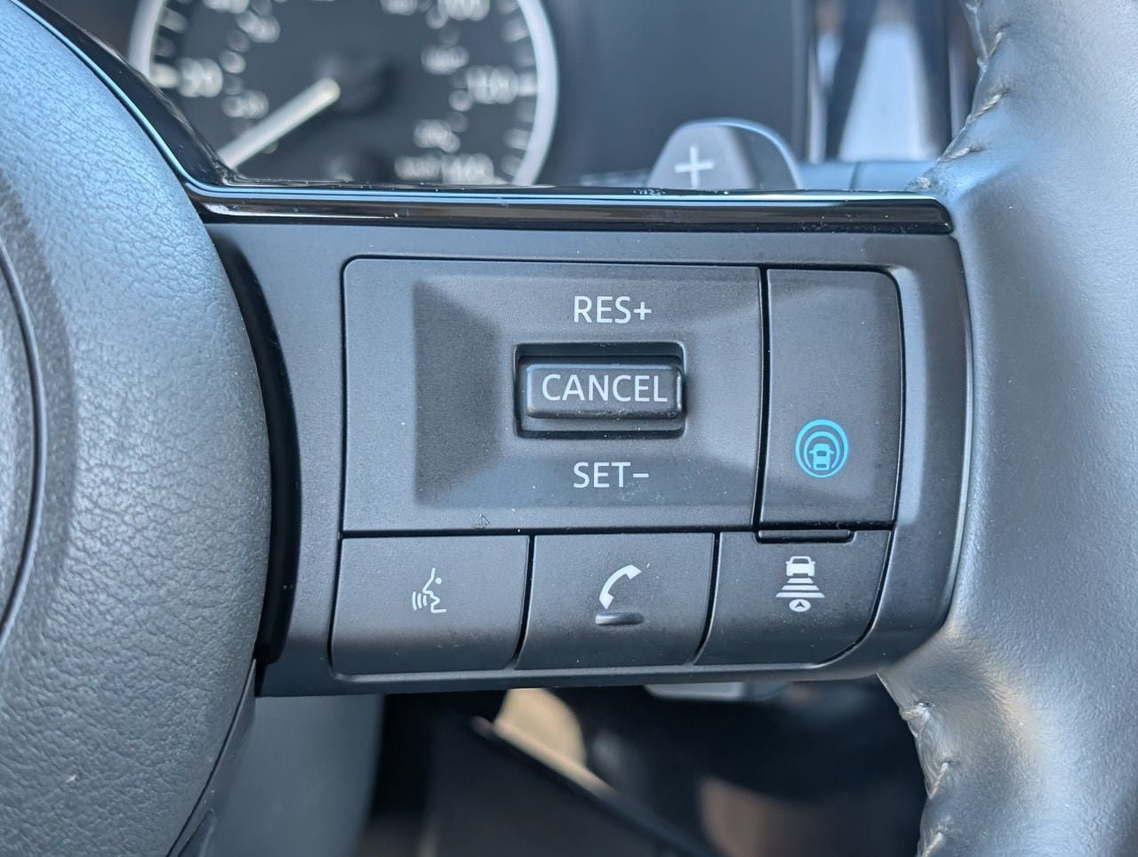Used 2023 Nissan Pathfinder SV FWD image 21