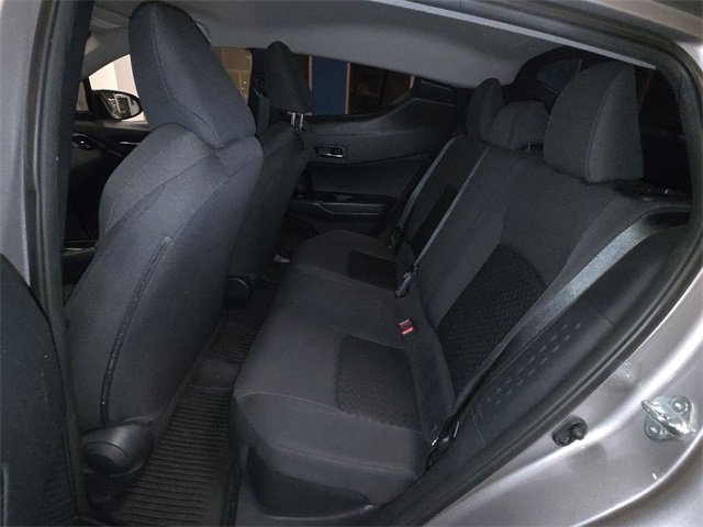 Used 2020 Toyota C-HR LE image 21