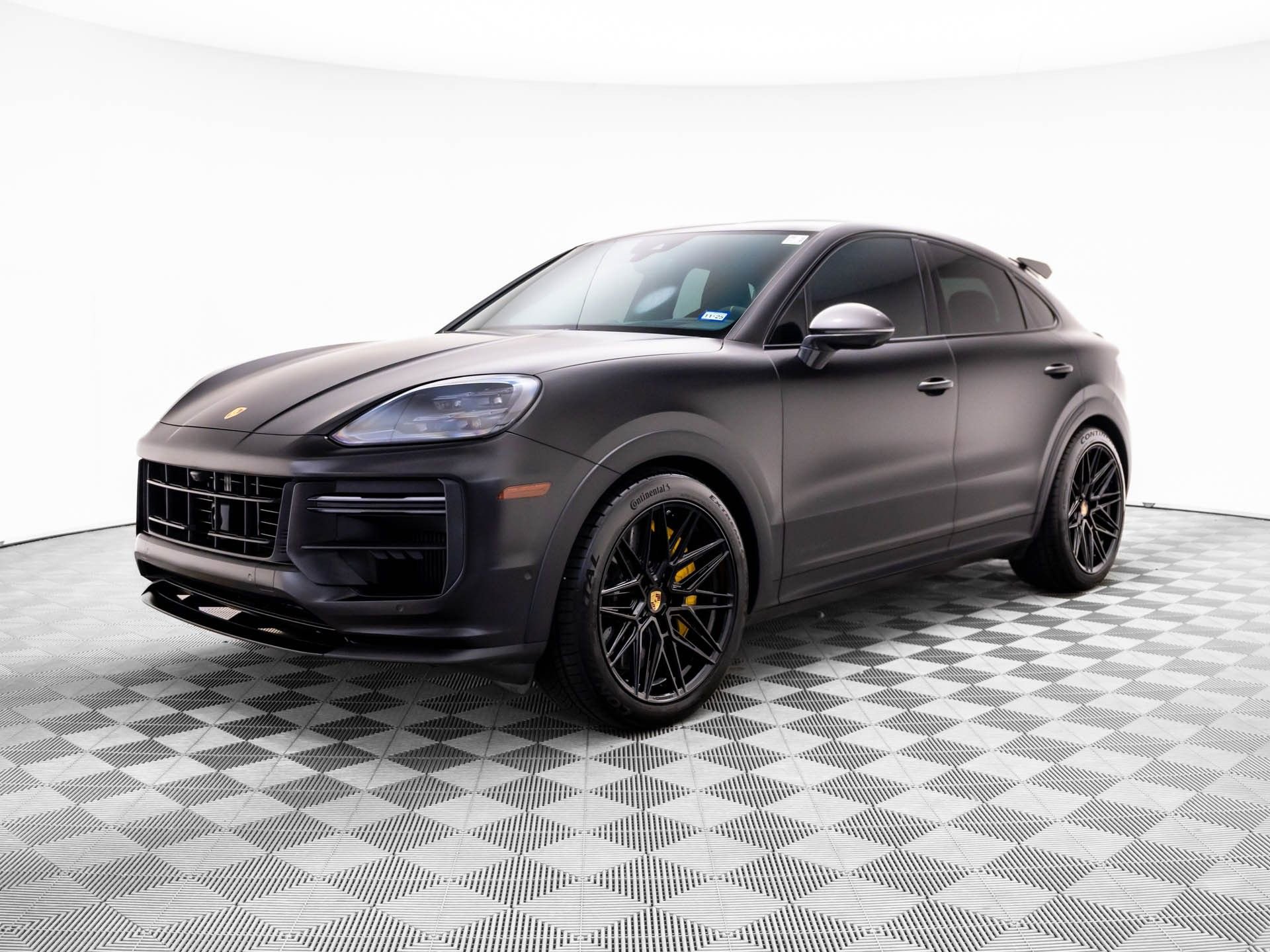 Used 2024 Porsche Cayenne Turbo GT image 1