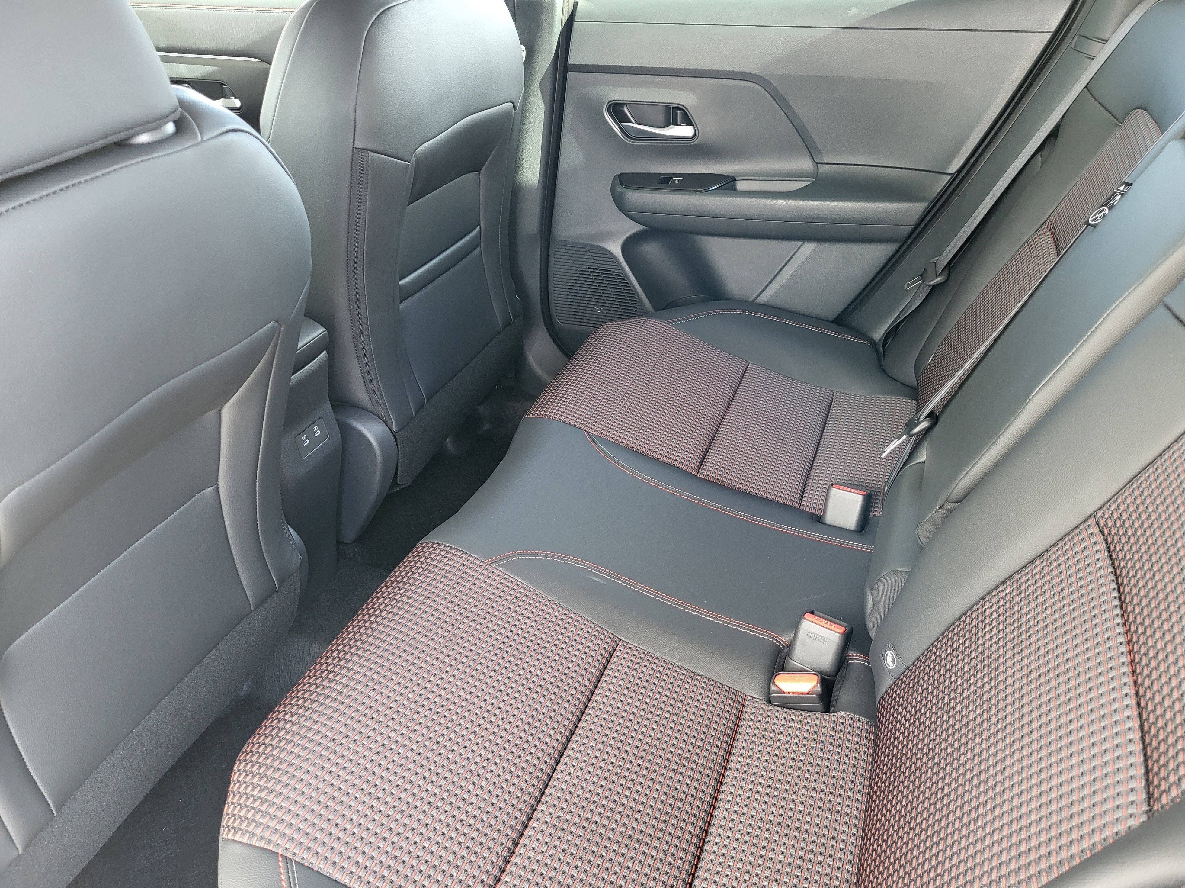 New 2026 Nissan Kicks SR w/ Illumination Package image 10