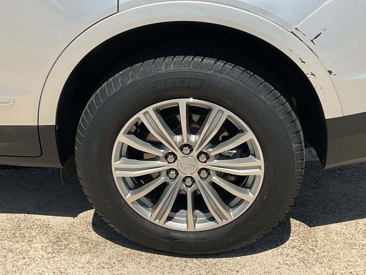 Used 2019 Cadillac XT5 Luxury FWD image 8