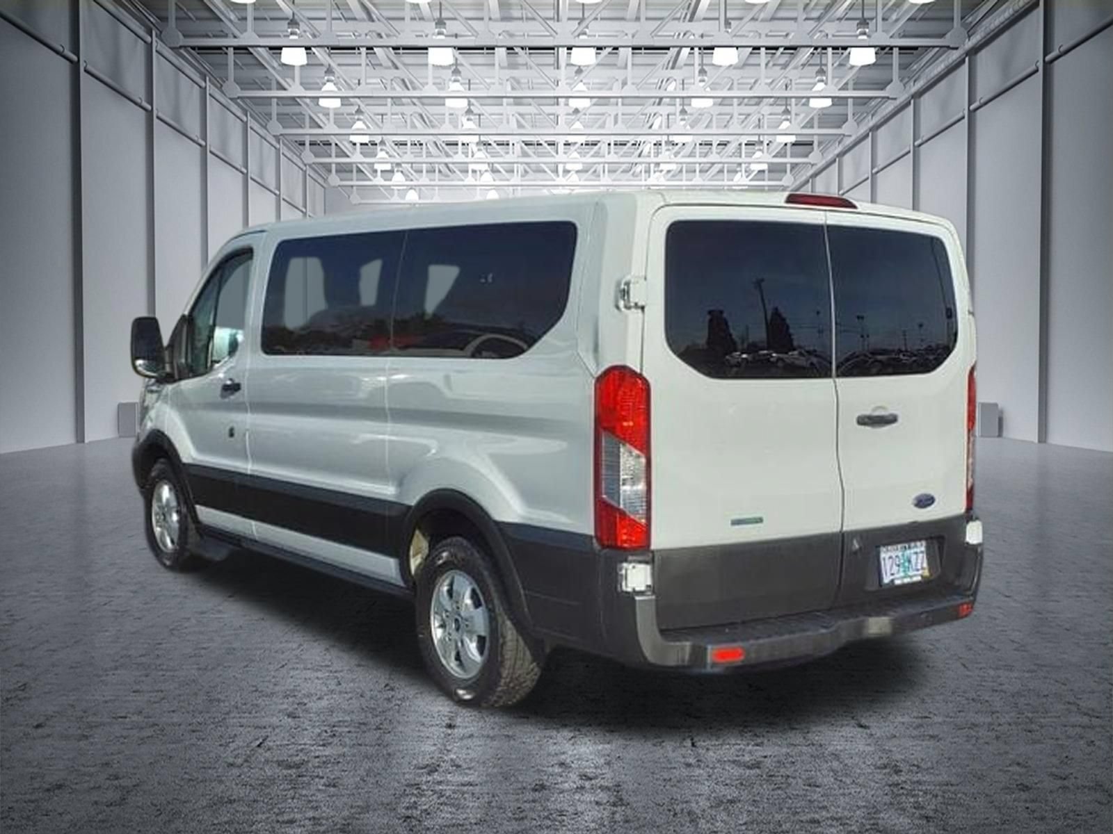 Used 2019 Ford Transit 150 XLT RWD image 12