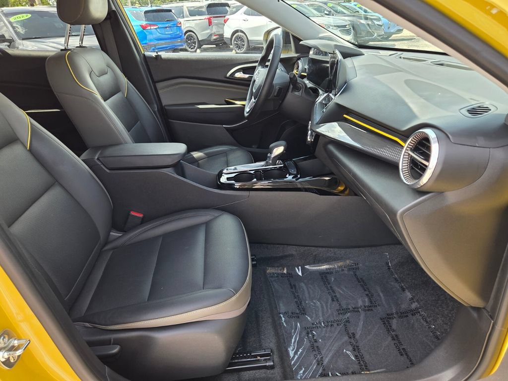 Used 2025 Chevrolet Trax ACTIV w/ Driver Confidence Package FWD image 16