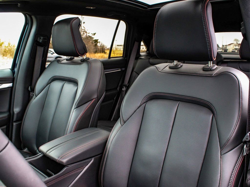 Used 2024 Jeep Wagoneer Launch Edition image 31