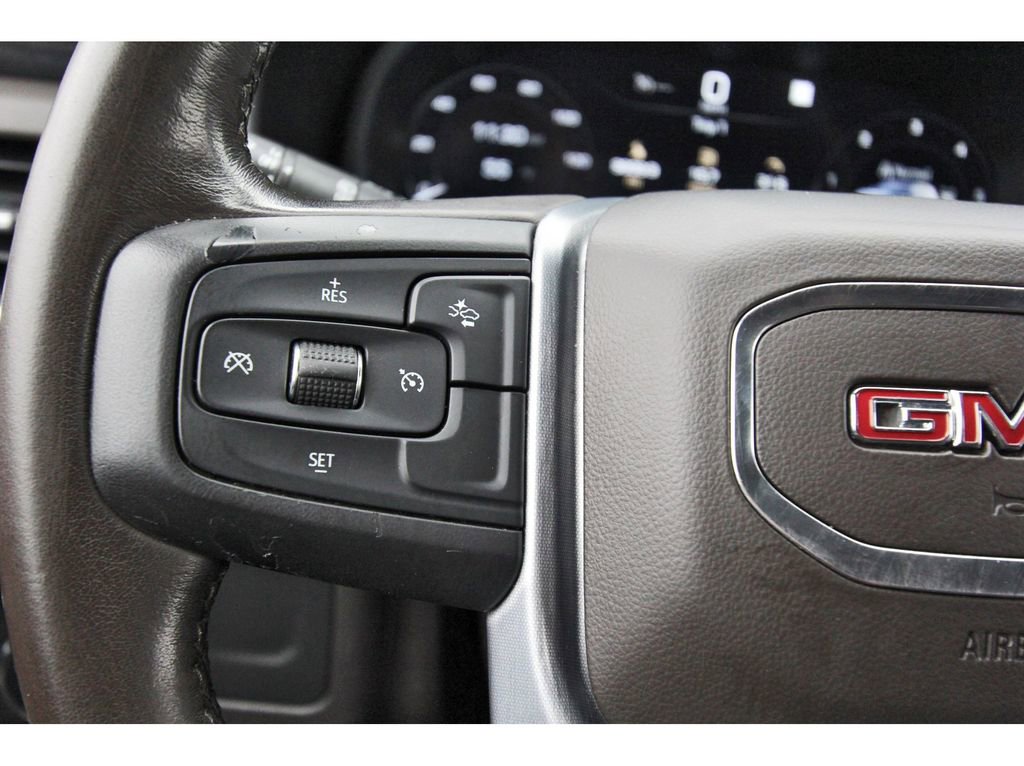 Used 2023 GMC Yukon XL SLT image 16