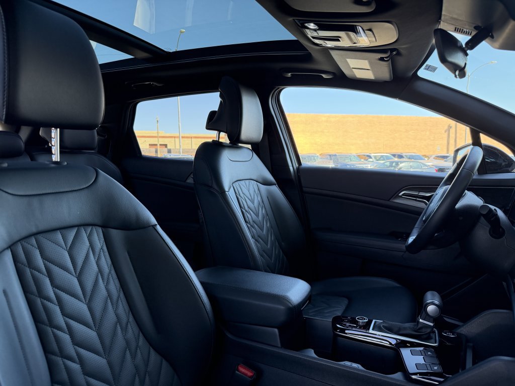 Used 2025 Kia Sportage X-Line w/ Premium Package image 39