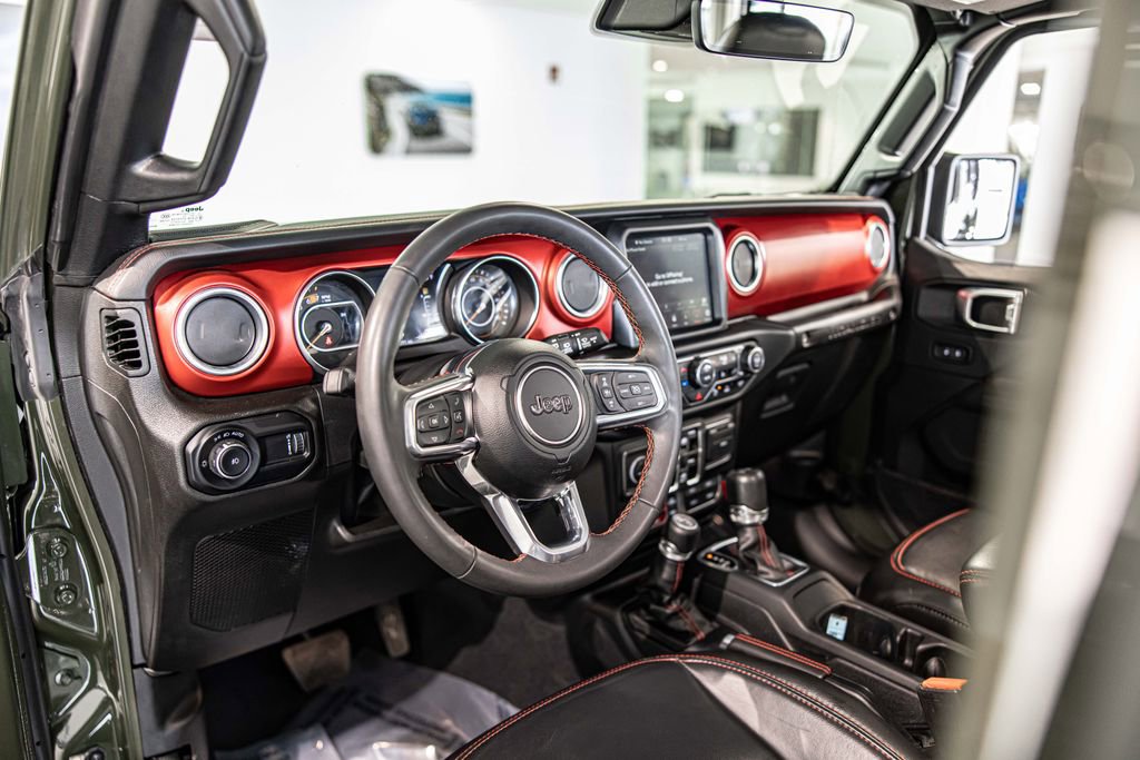 Used 2023 Jeep Wrangler Unlimited Rubicon w/ Dual Top Group AWD/4WD image 19