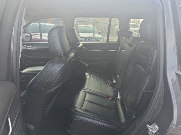 Used 2024 Jeep Grand Cherokee Limited 4xe image 5