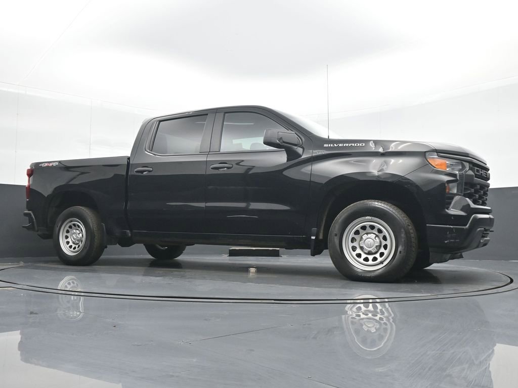 Used 2022 Chevrolet Silverado 1500 W/T w/ WT Convenience Package AWD/4WD image 22