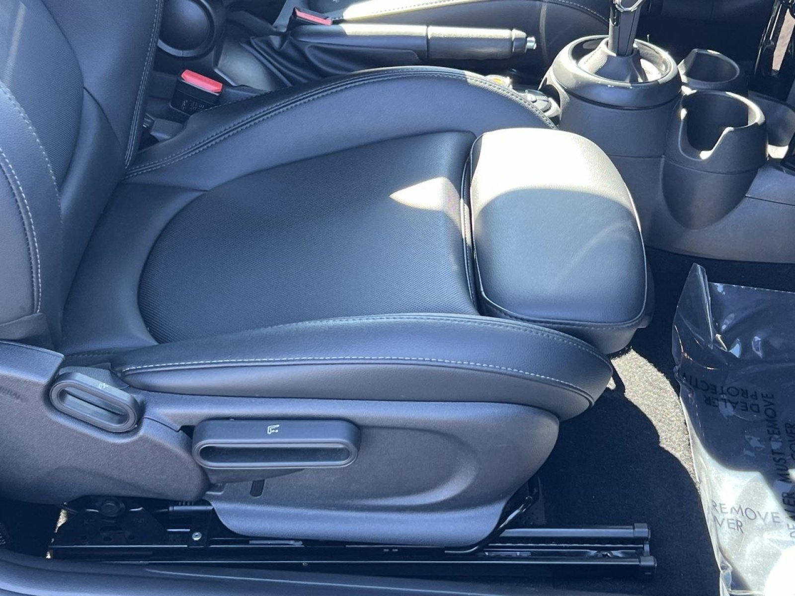 Used 2022 MINI Cooper S image 27