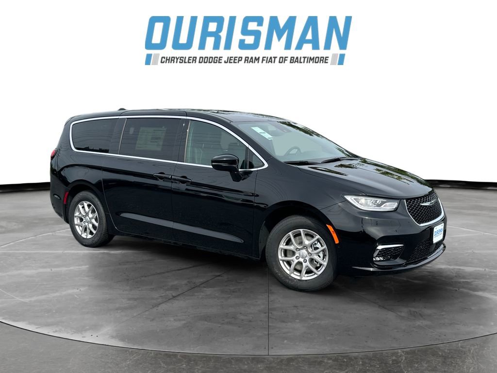 New 2026 Chrysler Pacifica Select image 1