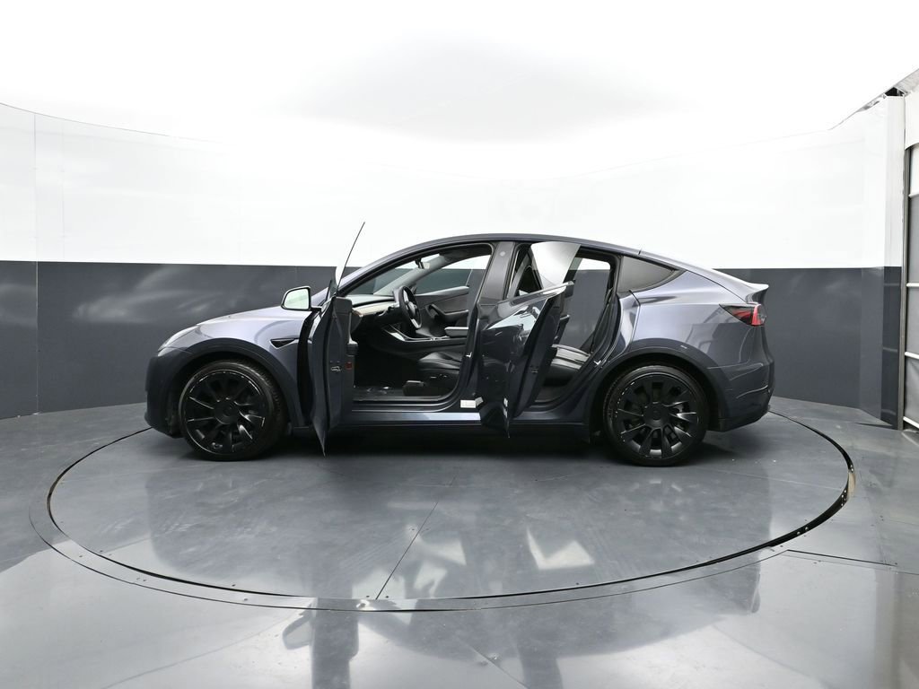 Used 2021 Tesla Model Y Long Range AWD/4WD image 36