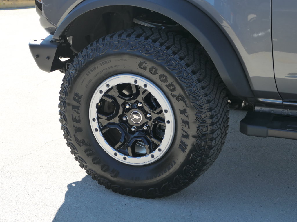 Used 2022 Ford Bronco Outer Banks w/ Sasquatch Package AWD/4WD image 8