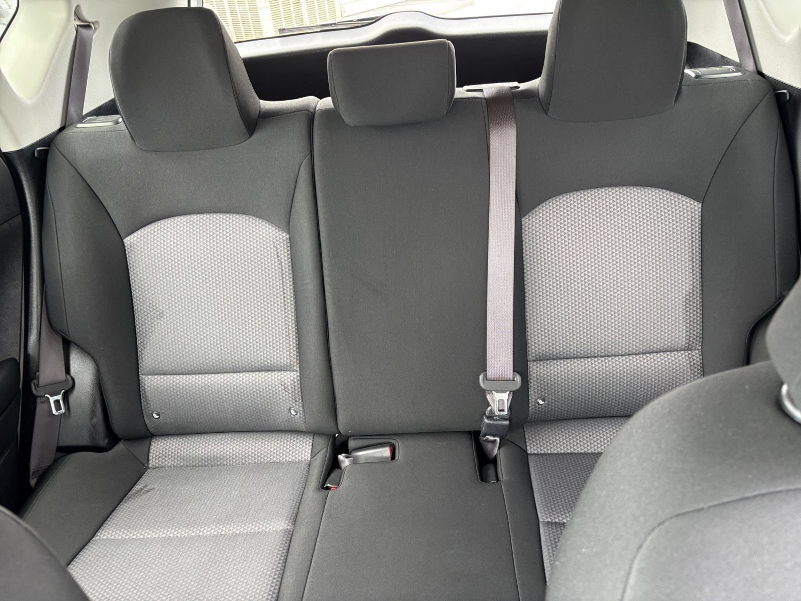 Used 2025 Kia Soul LX w/ LX Technology Package FWD image 36