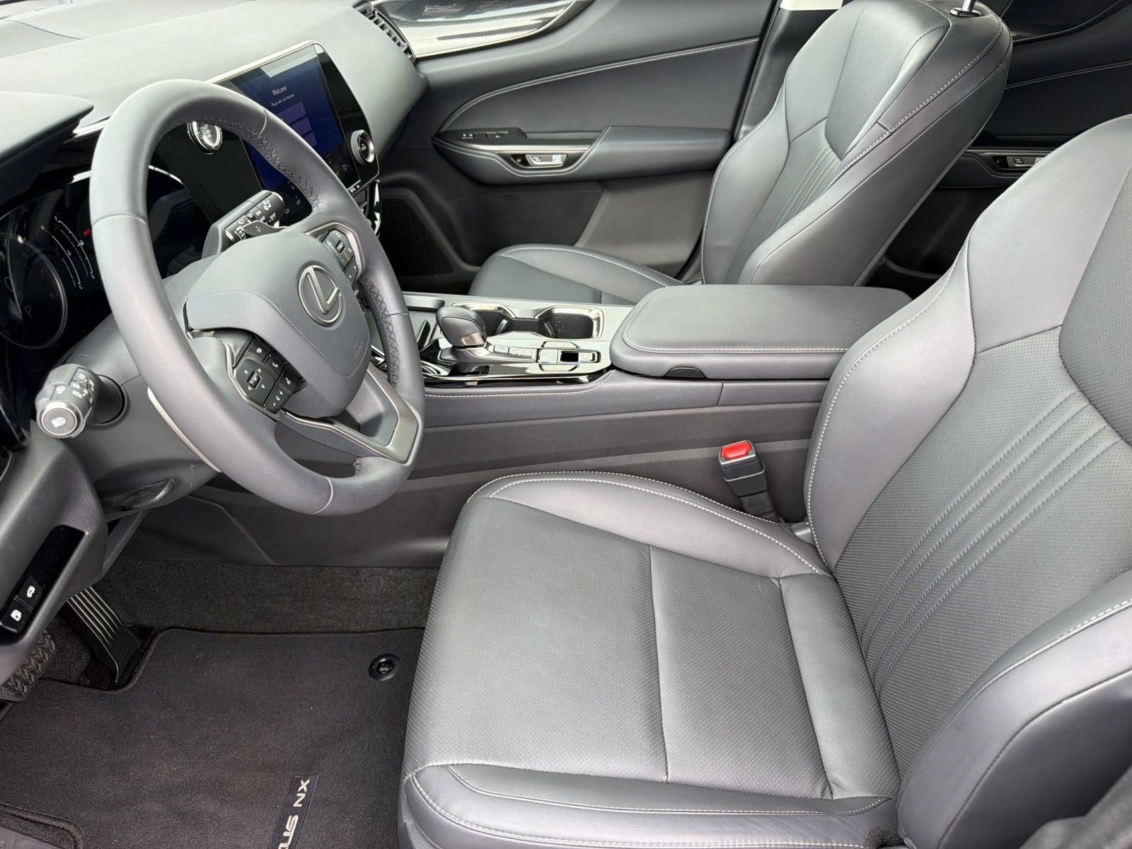 Used 2022 Lexus NX 250 FWD w/ Towing Package (2000 Lbs) image 5