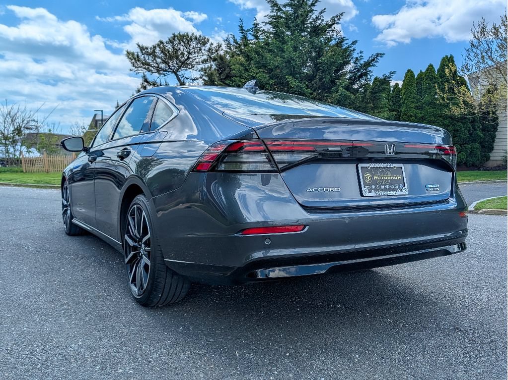 Used 2023 Honda Accord Touring image 7