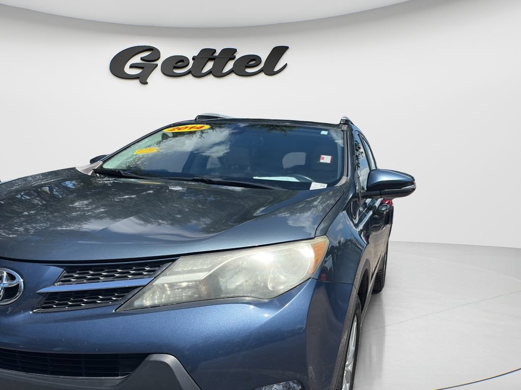 Used 2014 Toyota RAV4 Limited w/ Technology Package FWD image 9