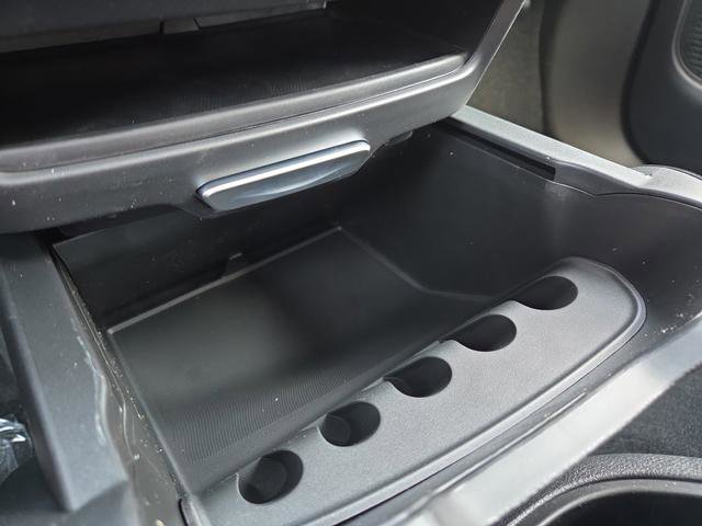 New 2026 Chrysler Pacifica Select w/ S Appearance Package FWD image 26