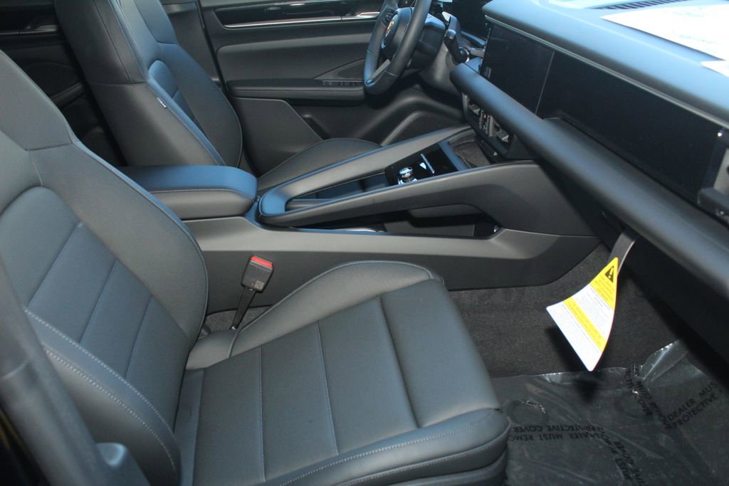 New 2026 Porsche Macan 4 Electric AWD/4WD image 25
