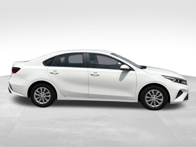 Used 2024 Kia Forte LX FWD image 3
