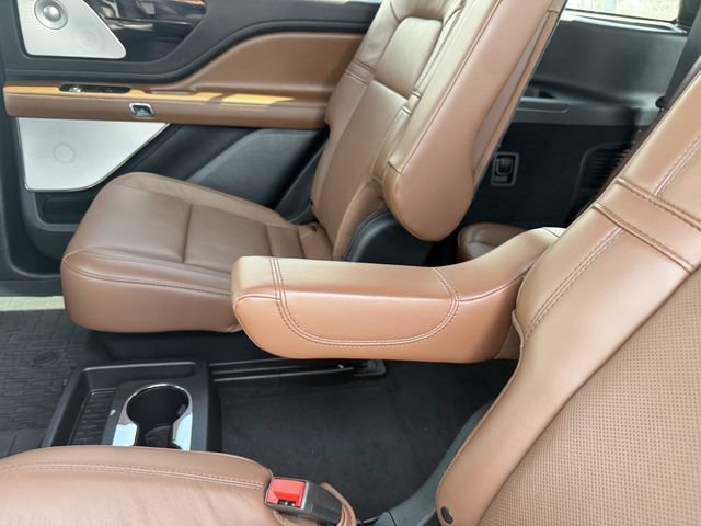 Used 2023 Lincoln Aviator Reserve w/ Equipment Group 201A AWD/4WD image 20